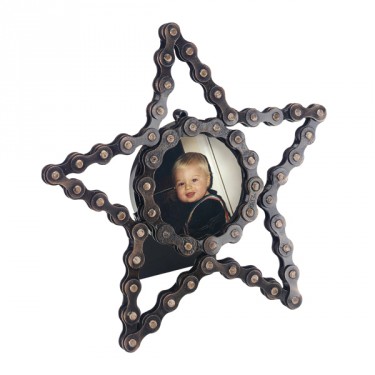 Friends of the Earth recycled bike chain photo frame.jpg